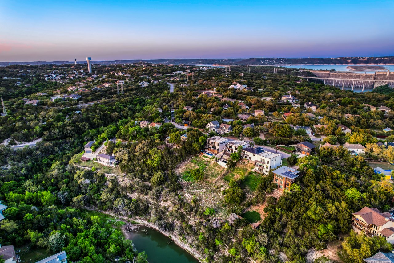 3138 Chisholm Trail