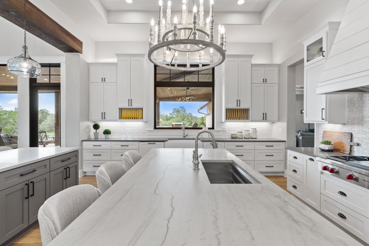 1457 Avenida High View