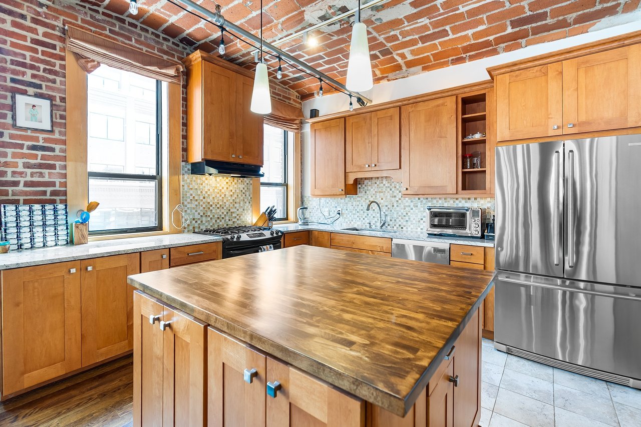 121 Beach St #801