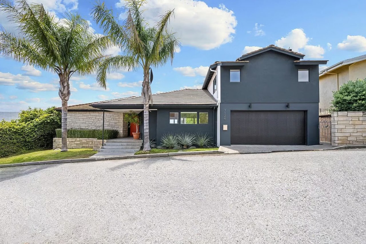 7126 Macapa Dr