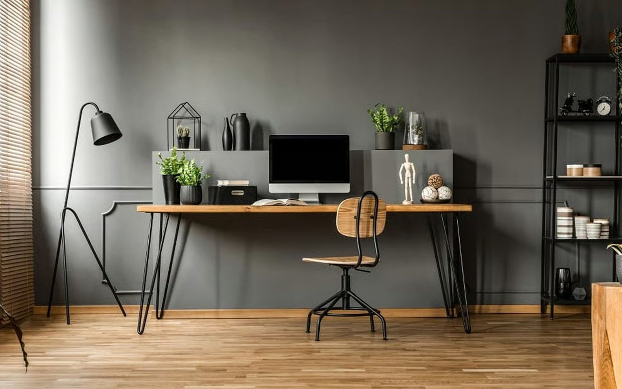 Creating a Home Office That's Functional & Stylish