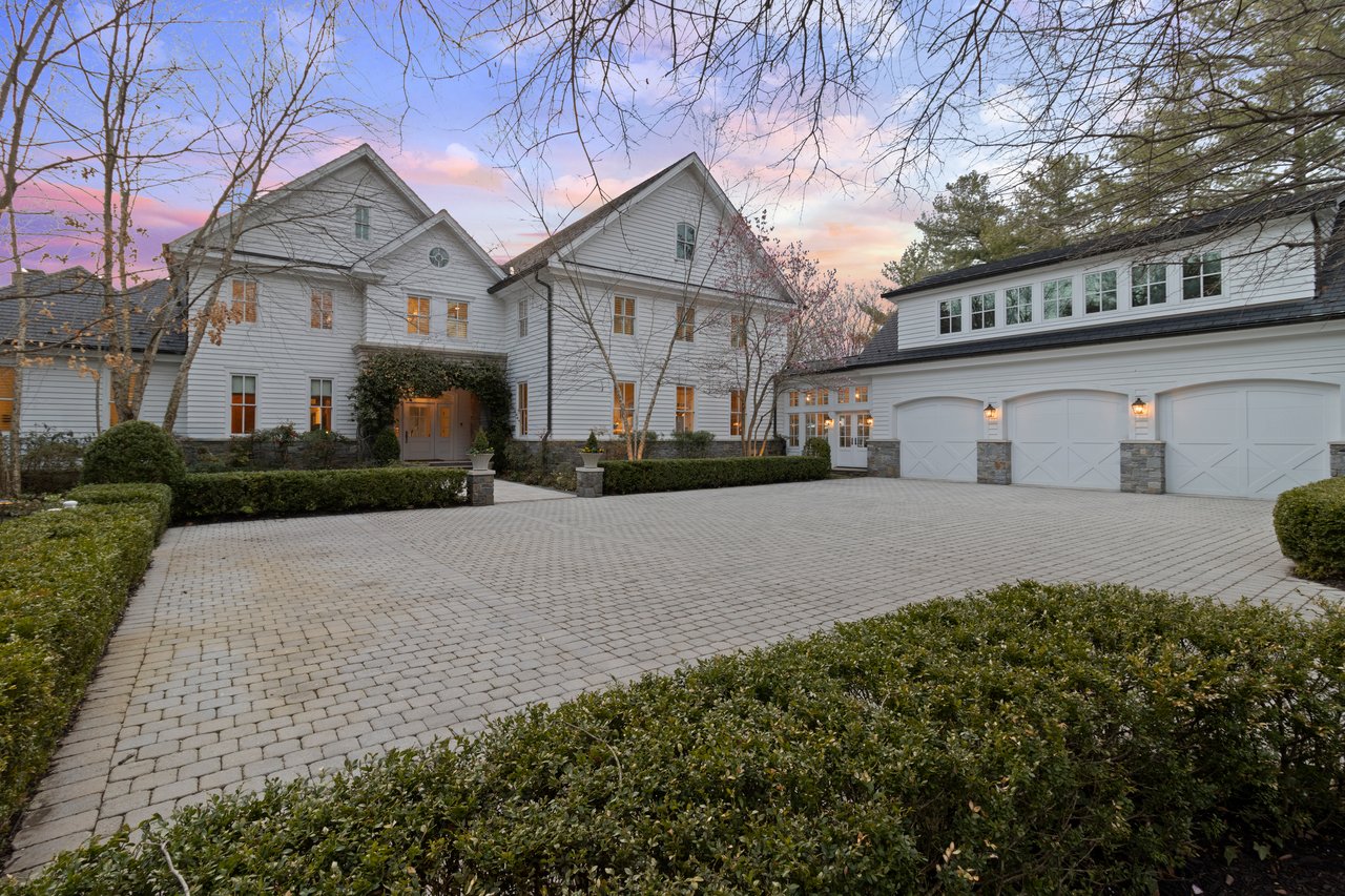Silver Maple Manor