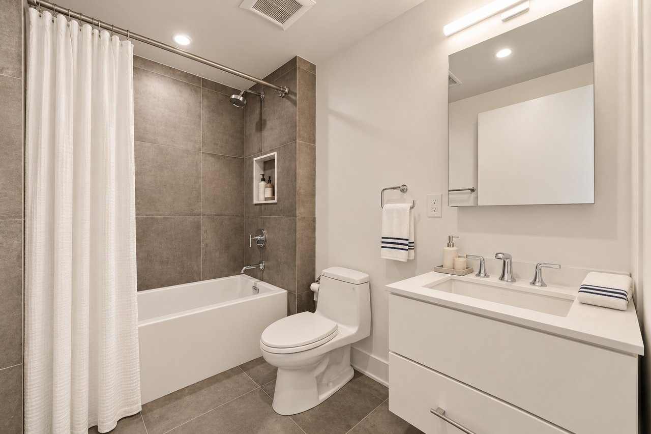 141 S Hancock St, Philadelphia, PA 19106
