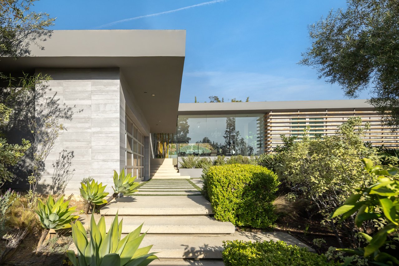 1166 Angelo Dr, Beverly Hills 