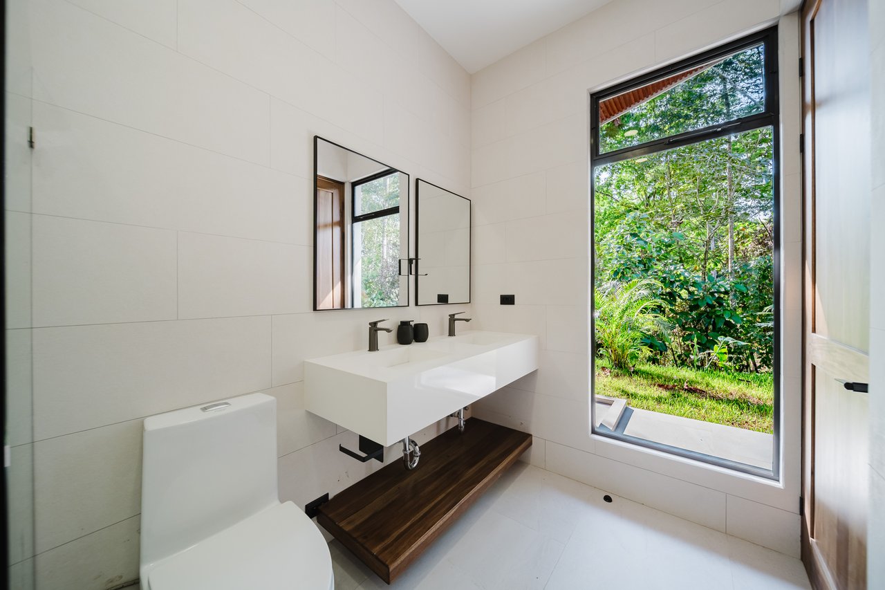 Casa Escondida, Contemporary Villa with Guest Suite