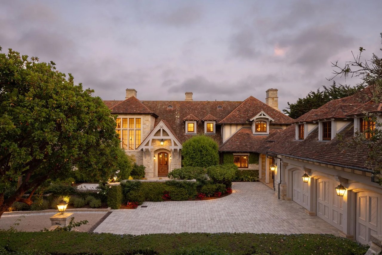 Luxury Lens: What premium can homes close to top U.S. schools command?