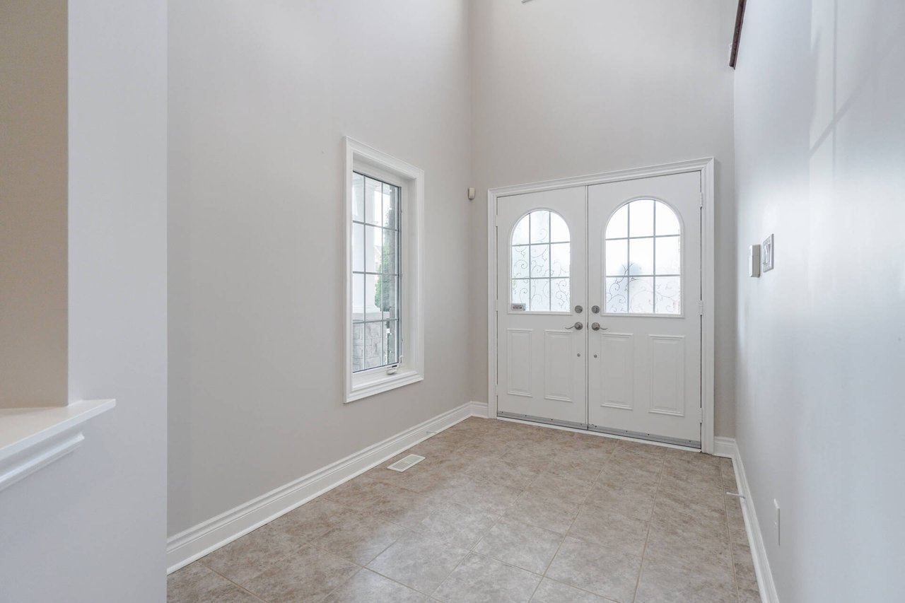 1648 Pennel Drive Unit: Upper