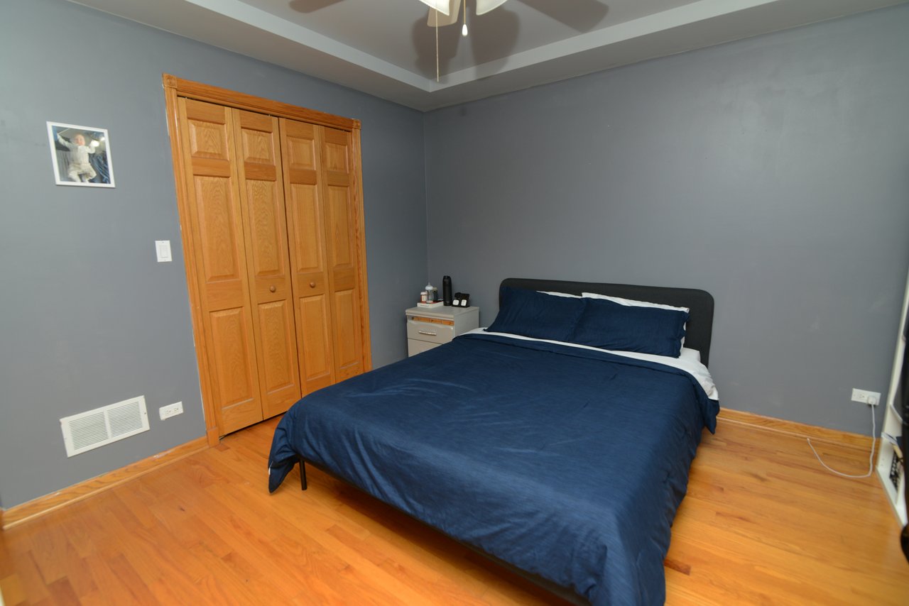 6616 S Knox Avenue, Chicago IL