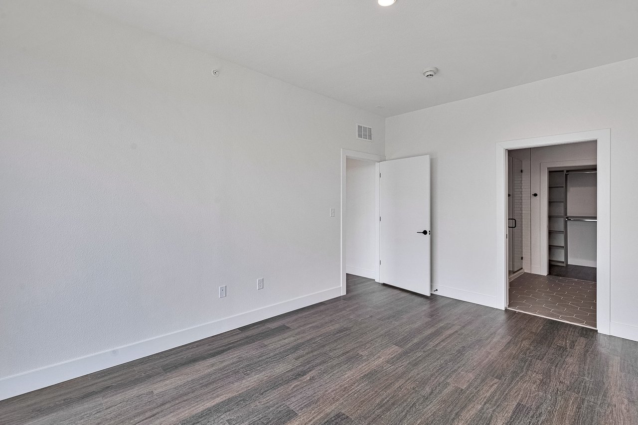 Congress Lofts: 4315 S. Congress Ave #527