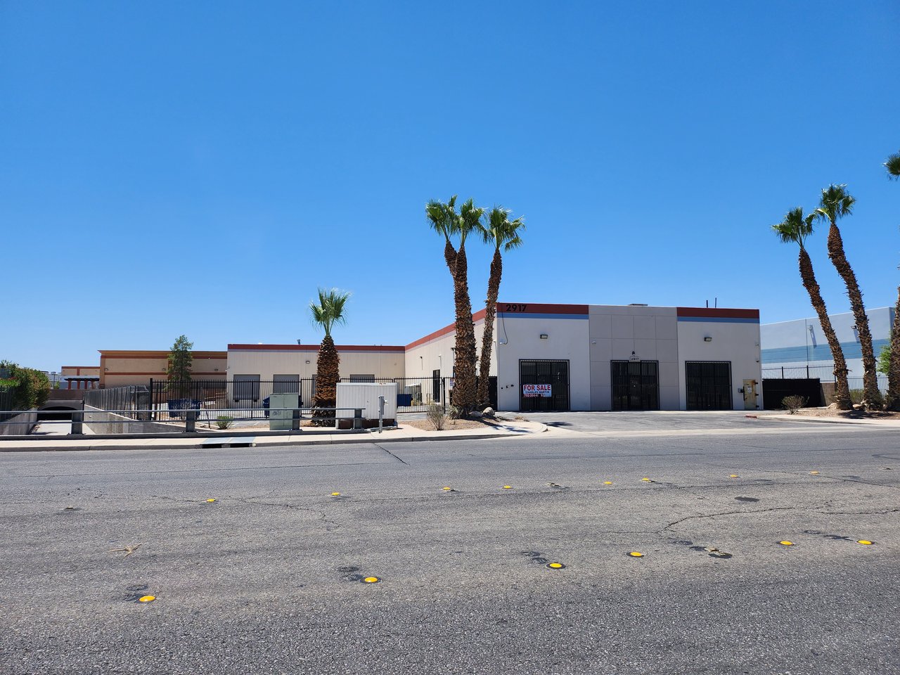 Warehouse - Distribution/Office