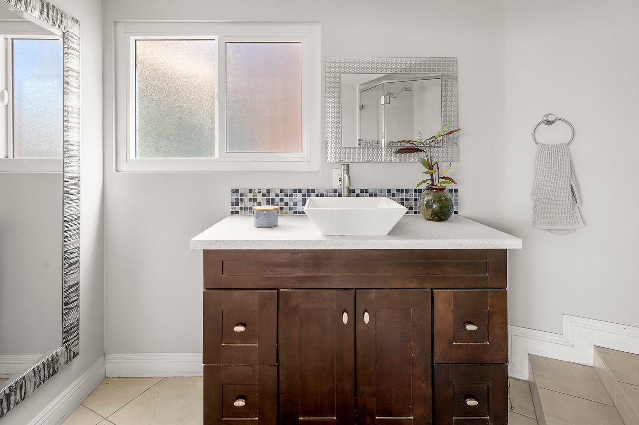 MIDCENTURY MODERN PENTHOUSE WEST for Sale in Santa Ana