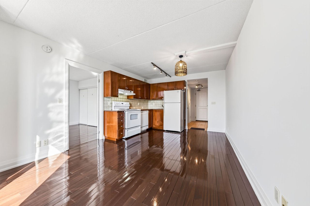 2737 Keele St 312
