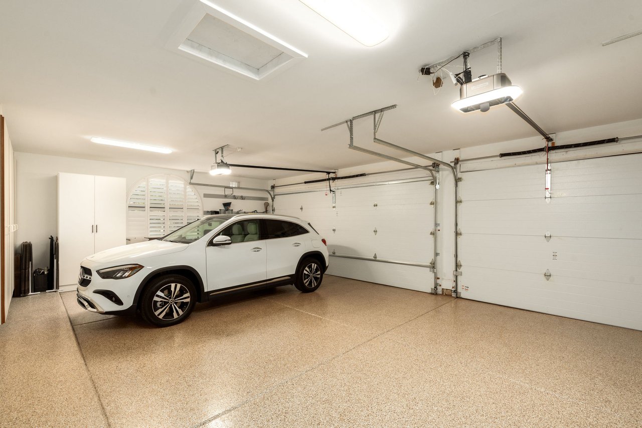 7115 E FOOTHILL Drive