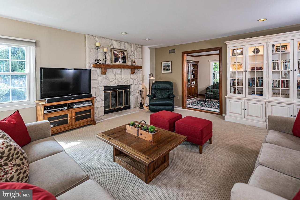 24 Dustin Dr