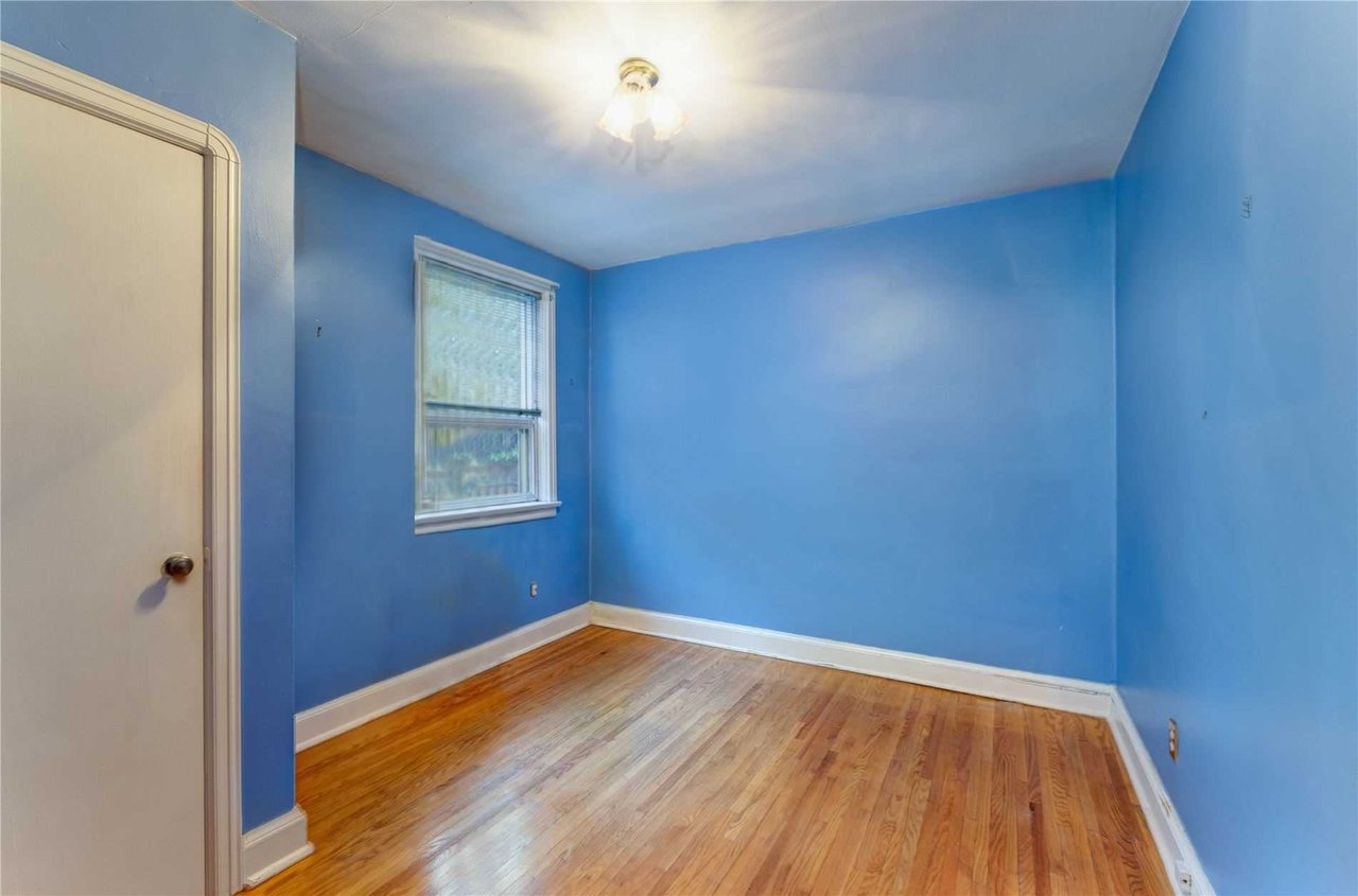 55 Yardley Ave