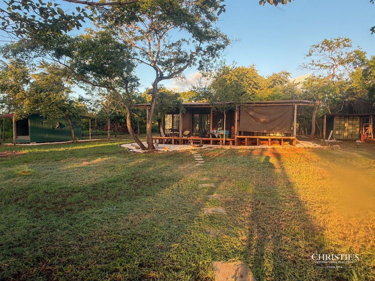 Casa La Tierra y El Mar | Rare Titled Oceanfront Property  