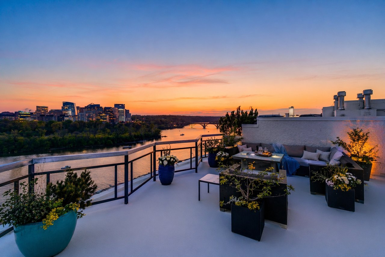 Watergate West Penthouse Seven