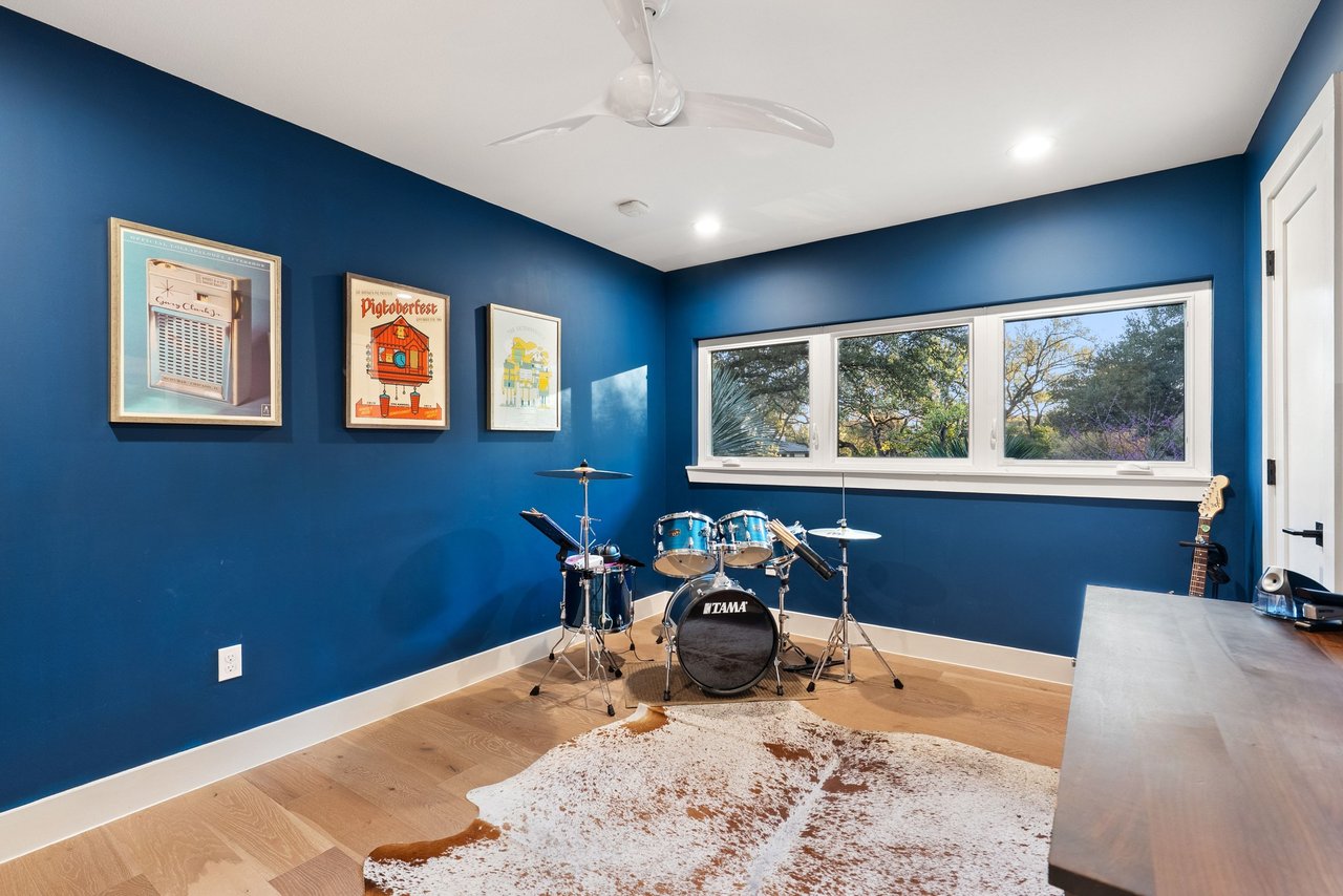 Balcones Mid-Century Modern Retreat