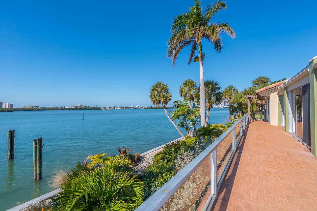 682 Mourning Dove Dr