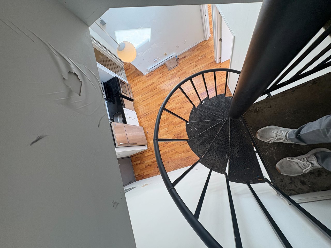 324 Melrose Street 4B