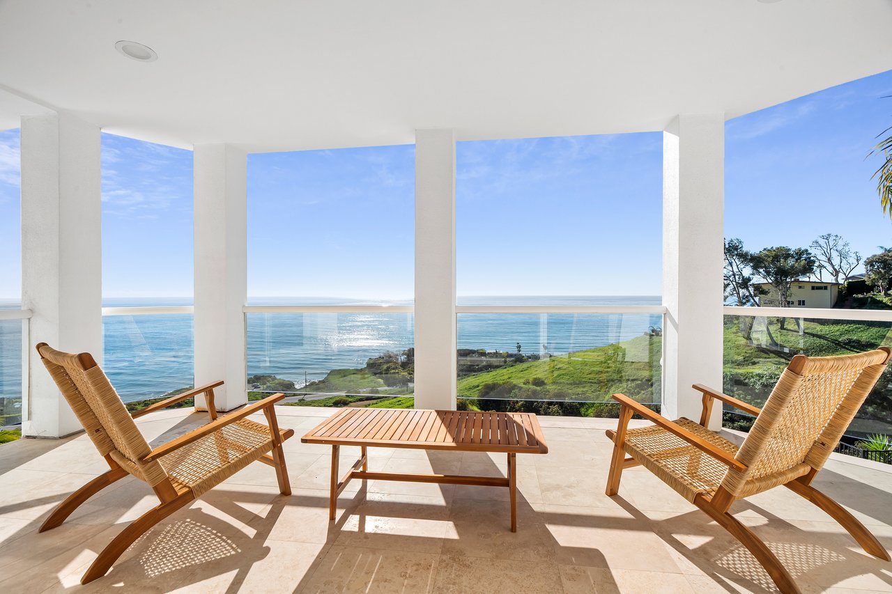 Casa Bianca by Oraklus