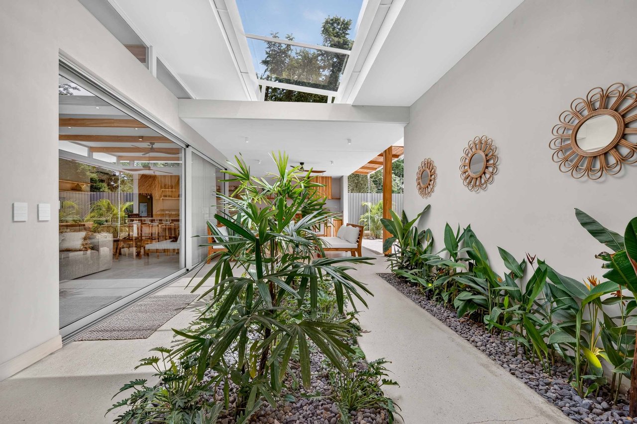 Casa Senderos | 4-Bedroom Tropical Home with Private Pool in Tamarindo