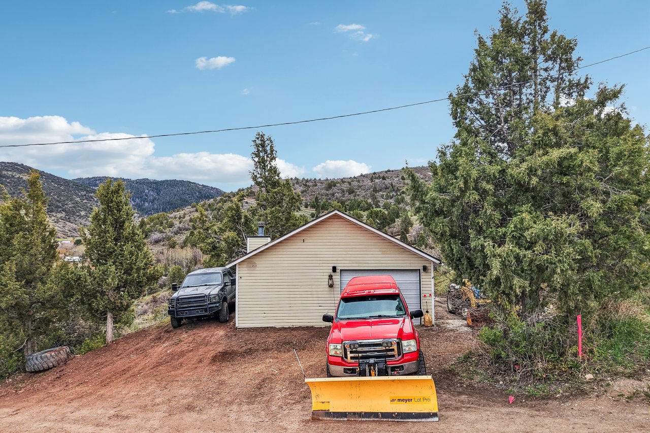 1538 Country Cir
