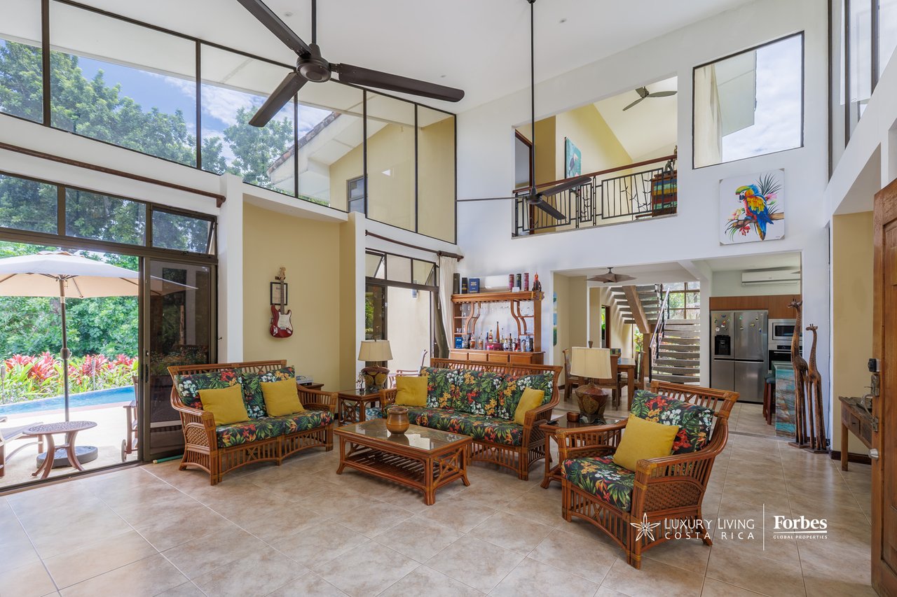 21473 - House with 4 bedrooms, pool, gardens and sea view, Esterillos Beach