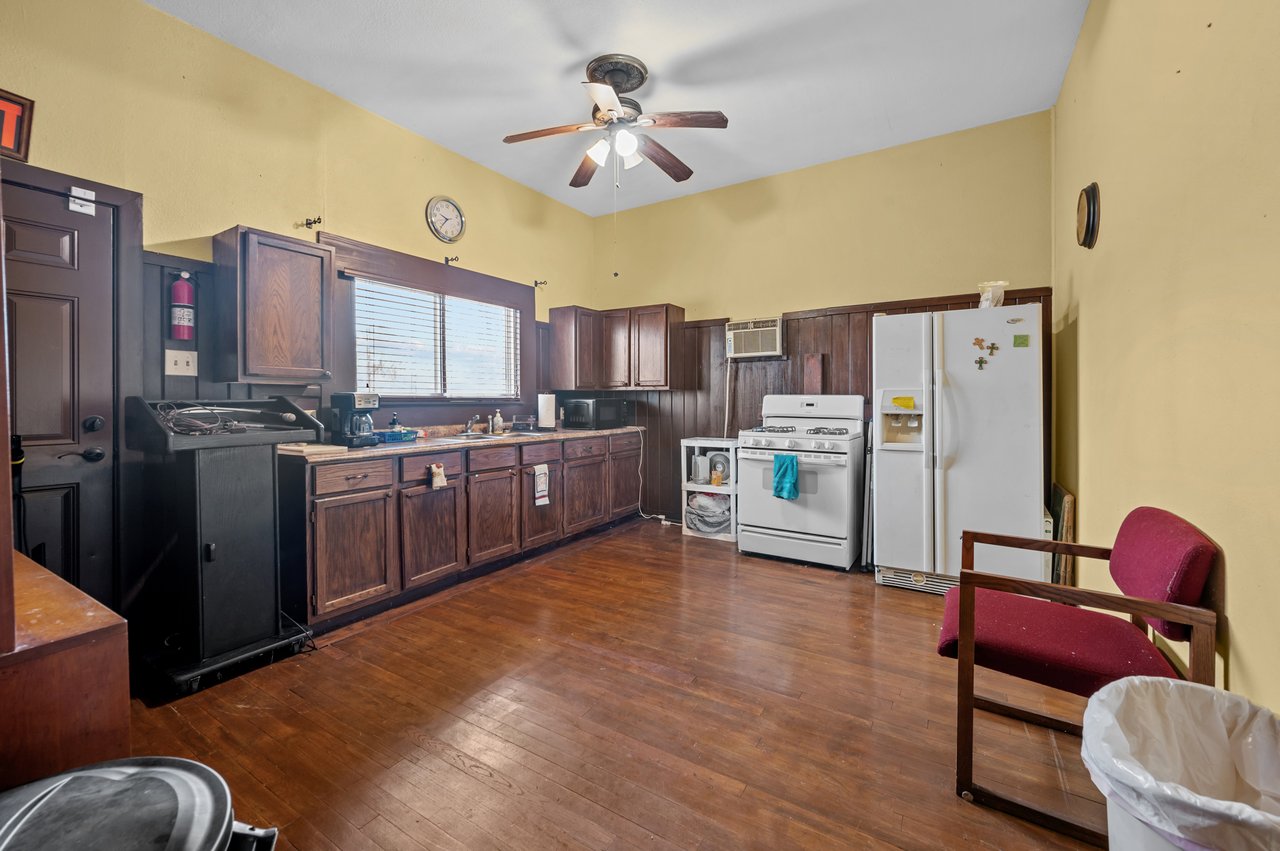 1208 W. Clayton