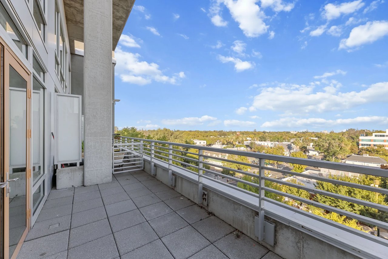1818 L St #807