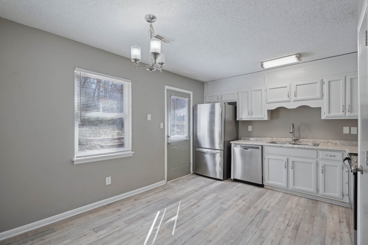 Updated Quaint Home - Minutes from Redstone Arsenal Gate