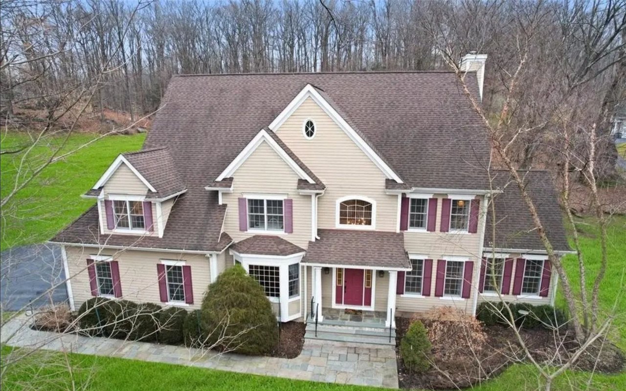 1960 Beekman Ct