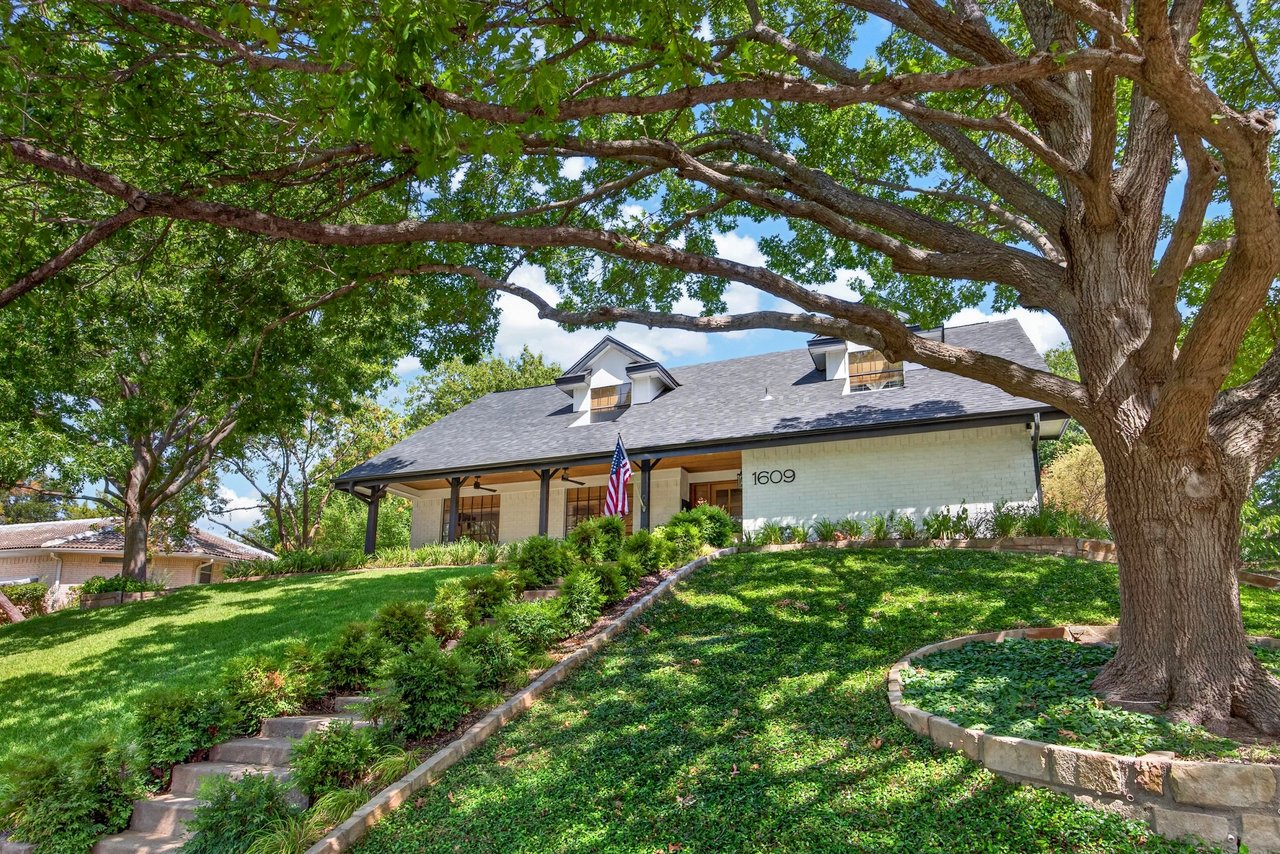 Fully Renovated Ridgmar Home