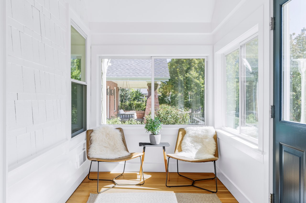 Pine St Cottage