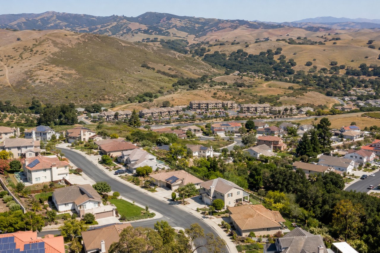 San Luis Obispo County residential neighborhood with a limited mix of homes representing local housing inventory.