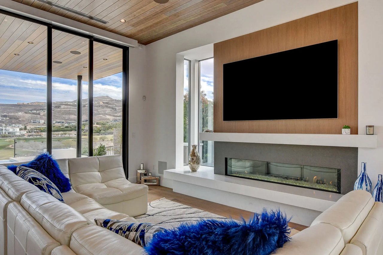 Modern Model Home for Sale in MacDonald Highlands