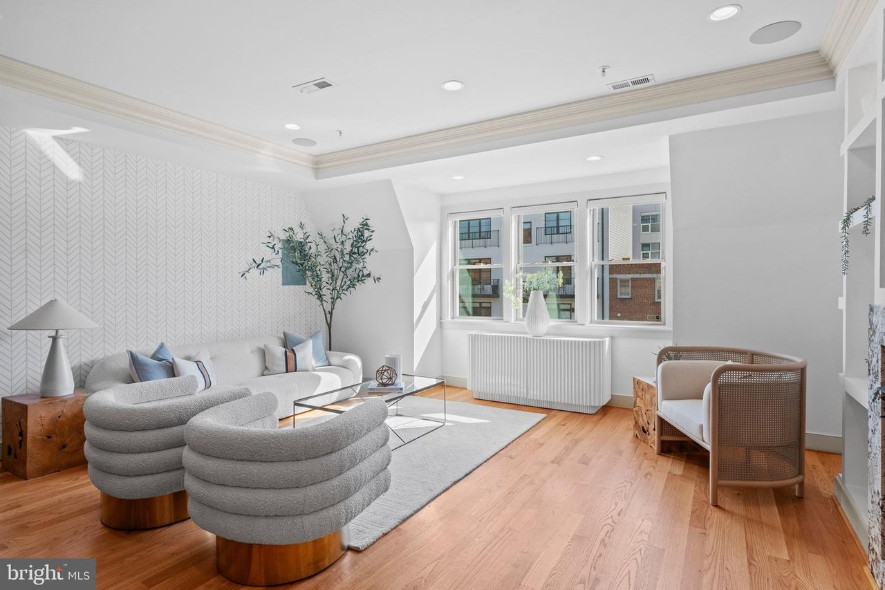 2448 Ontario Rd NW, Unit 4