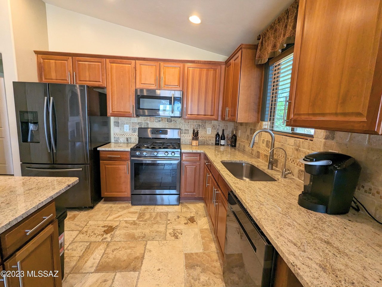 757 E Blue Rock Way