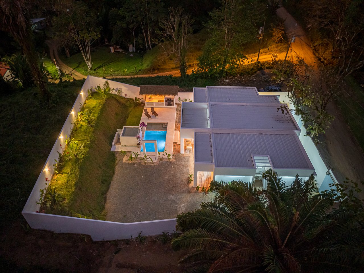 Villa Pacífica – Elegancia, Privacidad y Confort en Uvita  