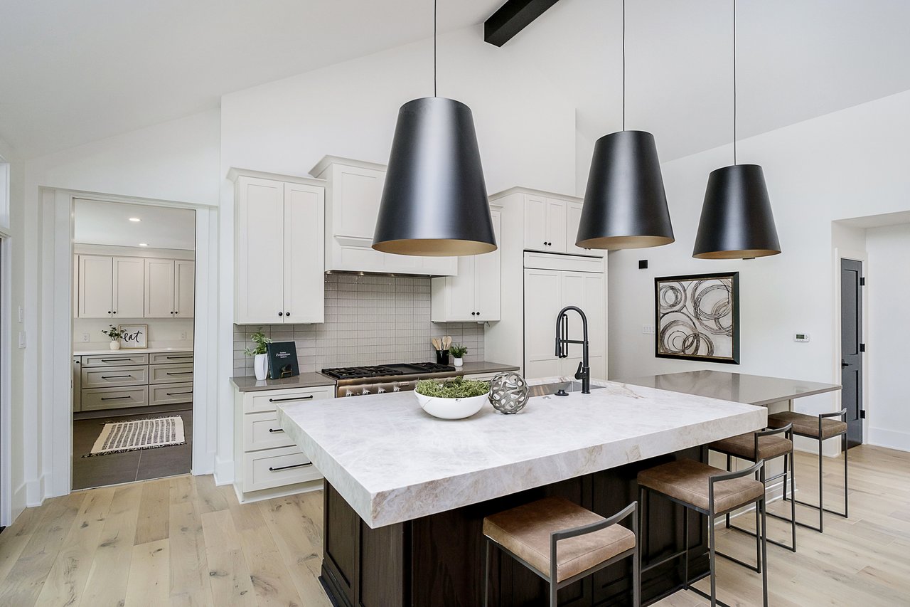 1255 W 161st Street