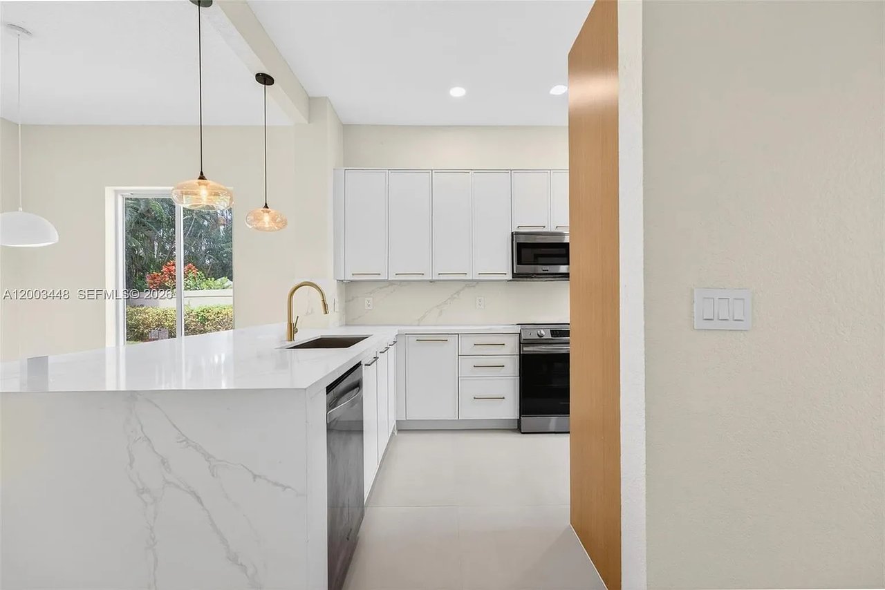 2546 NW 52nd St