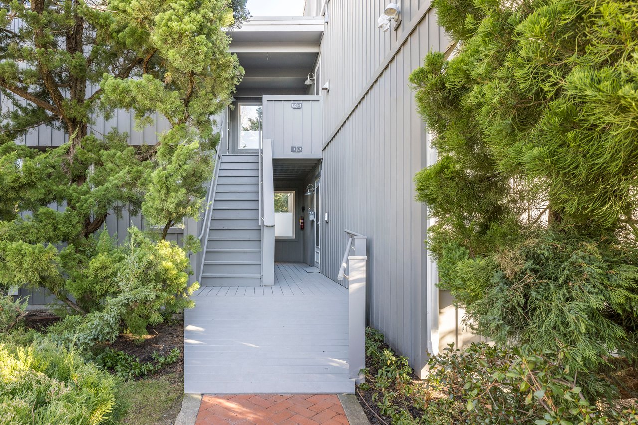 514 Pantigo Road, Unit #11, East Hampton