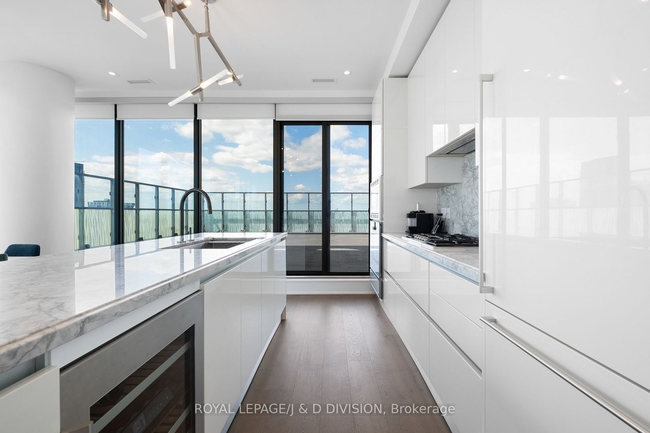 LUXURY ABOVE THE CITY PENTHOUSE