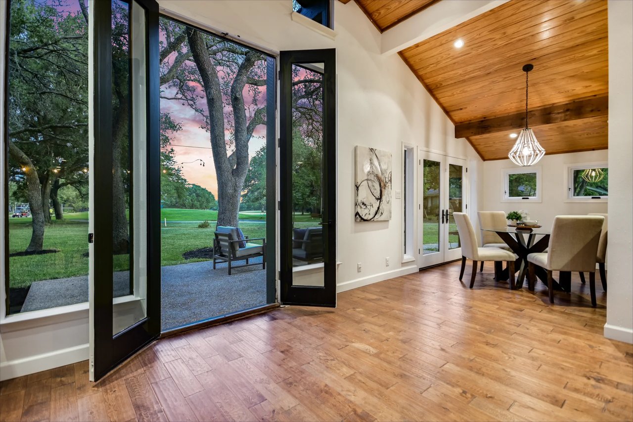 Golf Course Grandeur - 9112 Balcones Club Drive