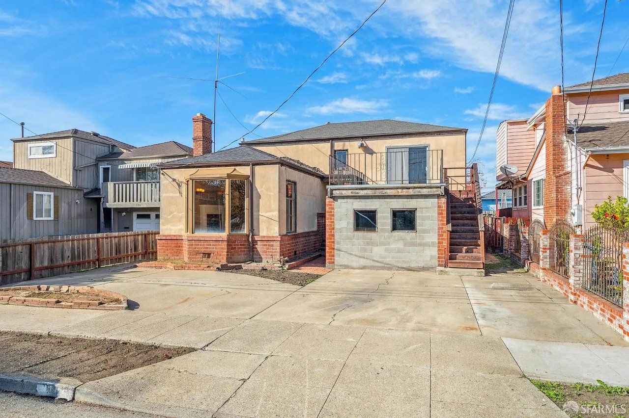 127 Grove St, Richmond, CA 94804