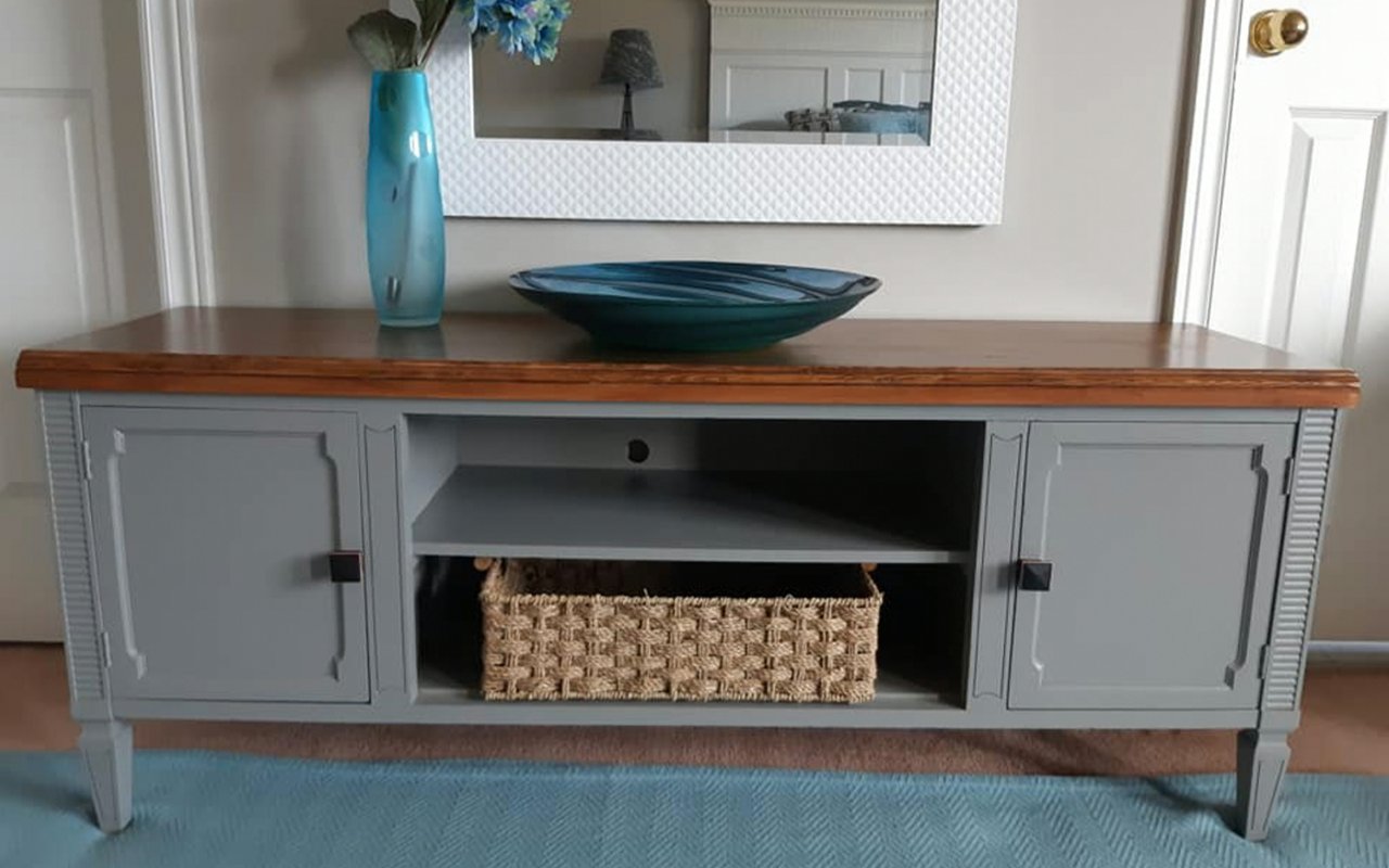 How to Refurbish Old Furniture