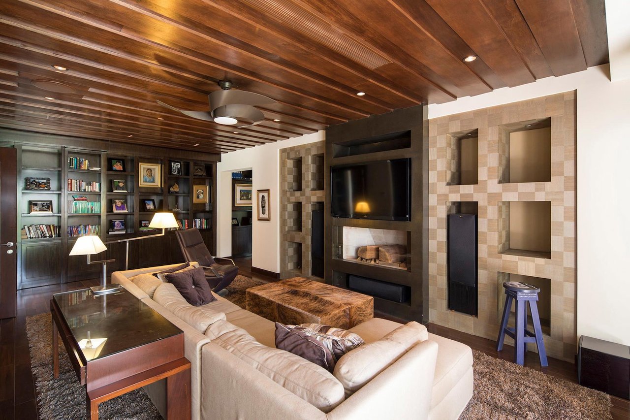 Tropical Single Story Estate, Santa Ana, San Jose