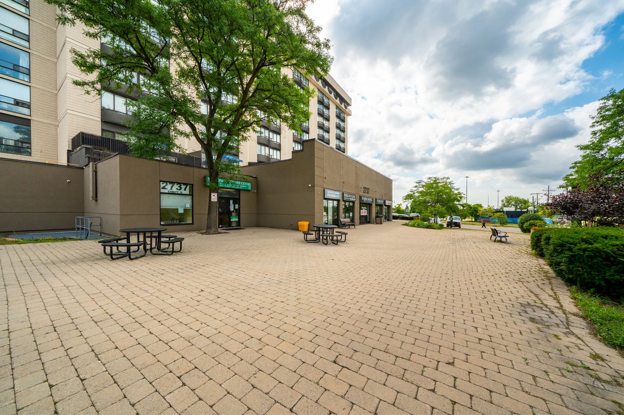2737 Keele St 312