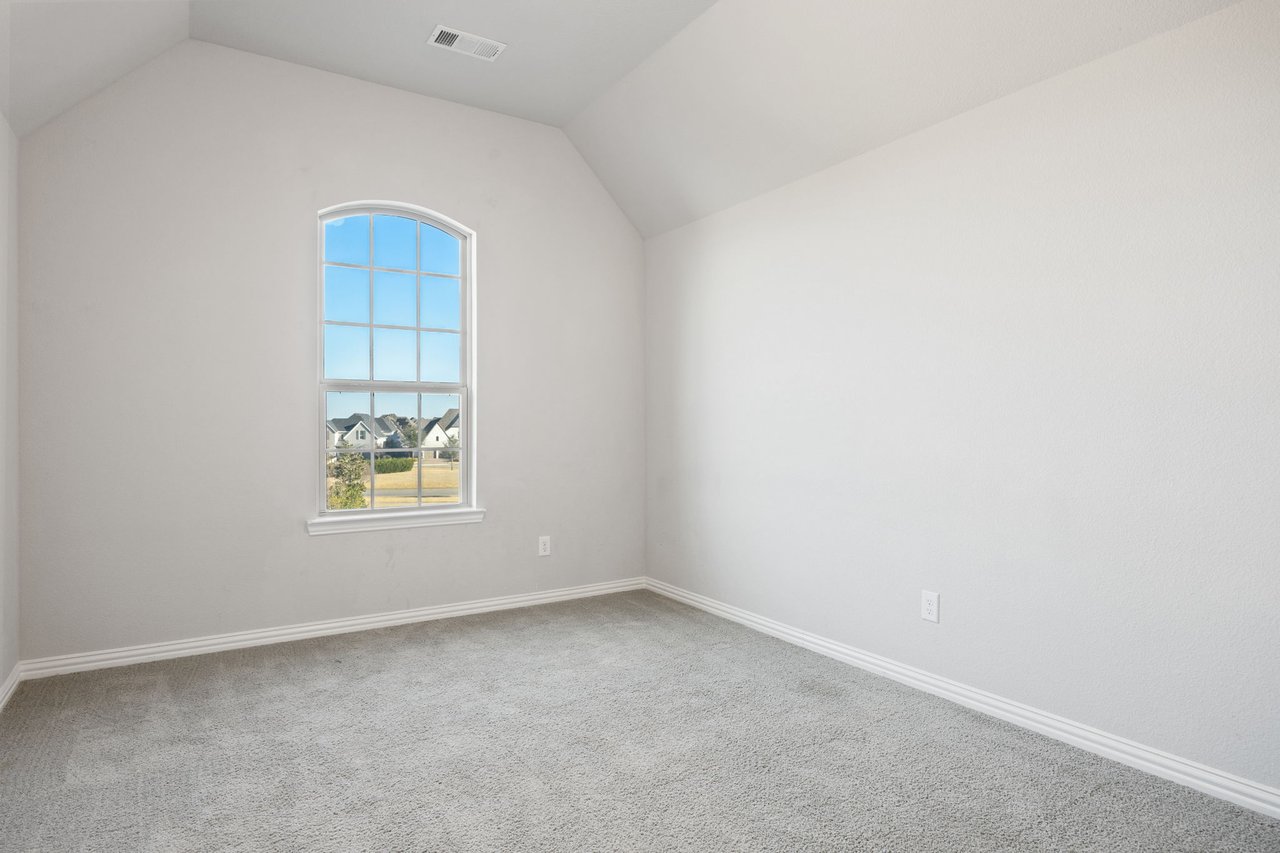 1001 Grassy Shore Ln