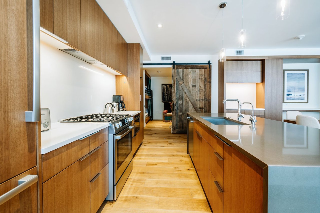 Lift Residence 403